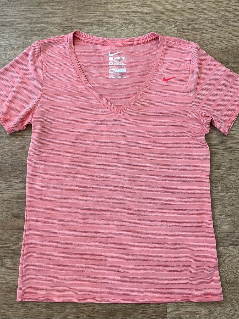 Nike Women’s Legend Short Sleeve V-Neck Tee T-Shirt Athletic